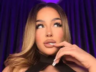 LisetteLuxe  live sex cam