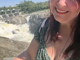 Sexy99Fox  live sex cam