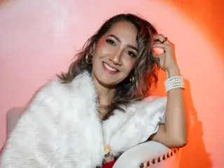 MaliaDavis  live sex cam