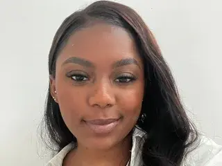 KimmsyBloom  live sex cam