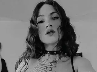 ManuEvans  live sex cam