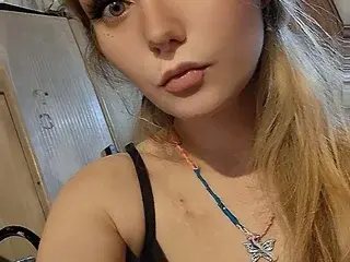 SummerBrookes  live sex cam