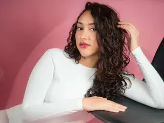 Ninacrave  live sex cam
