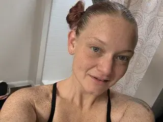 ChanelDaisy  live sex cam