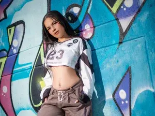 AlejaGarciaa19  live sex cam