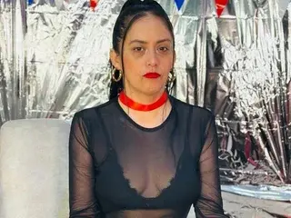 Miss_Nicolle  live sex cam