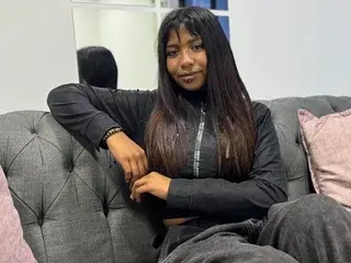 NahomyNoir  live sex cam