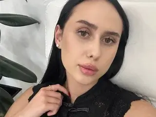 MelanieAlluring  live sex cam