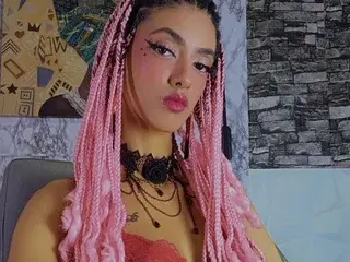 Queen_Cuarxooo  live sex cam