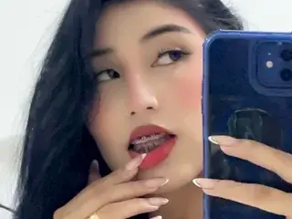 Hillarylovexx  live sex cam