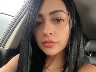 DebbKorss  live sex cam