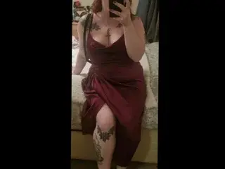 CurvyRed_X  live sex cam
