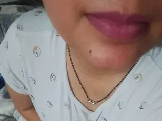 LavinaLilli  live sex cam