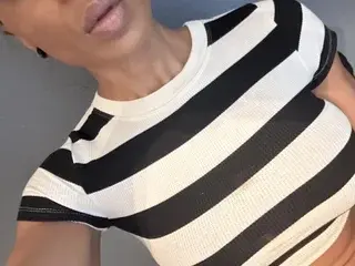 ChanelKnight  live sex cam