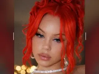 Kyralaced  live sex cam