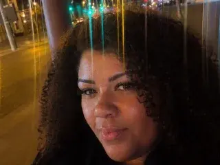CurvySiennaxx  live sex cam