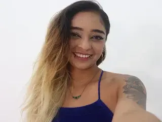 Laura_Bloom  live sex cam
