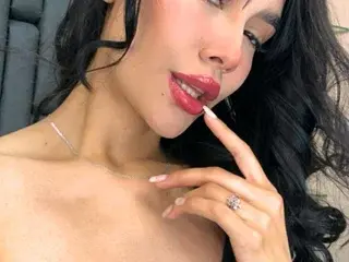 TanyaBello  live sex cam