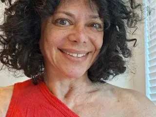 VivienneVale  live sex cam