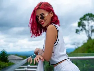 LilithLuxorr21  live sex cam