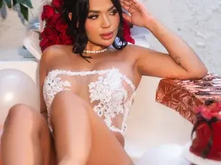 Emilycurtiis  live sex cam