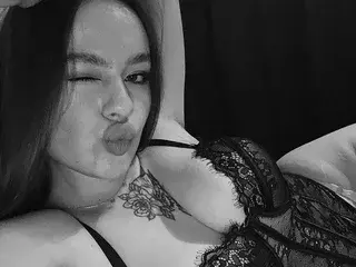 ItsSonya  live sex cam