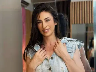 RubyRya  live sex cam