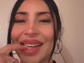 GreenEyessGoddesss  live sex cam