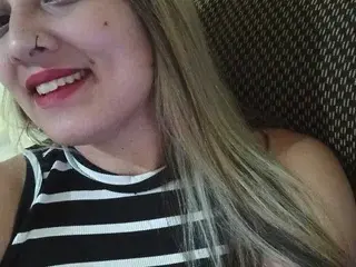 Candydesiree  live sex cam