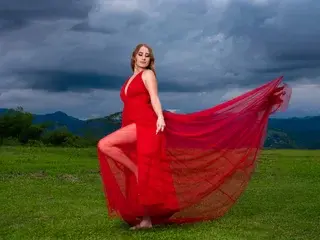 ElenaGolden  live sex cam