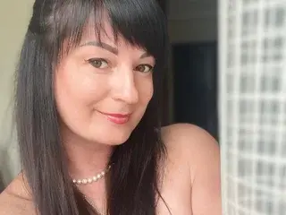IraCherryNow  live sex cam