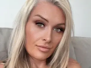 Duchess_of_desire  live sex cam