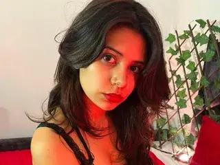 LinndaFlorez  live sex cam