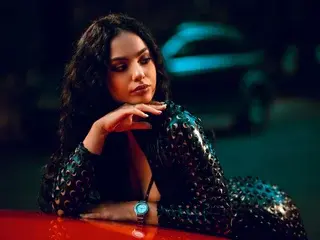 ErinAzzaro  live sex cam