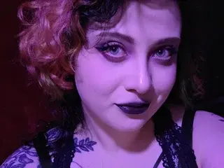 IvyCayne  live sex cam