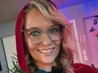 NinaNicoleRoyale  live sex cam