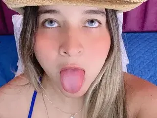 Collegepawg  live sex cam