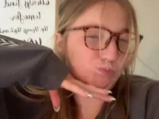 Maisystellaa  live sex cam