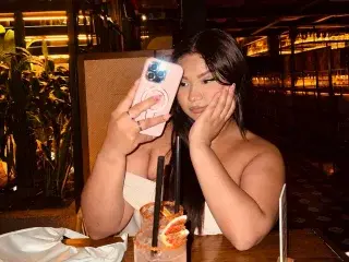 Sofi_zaens  live sex cam