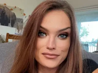 BeautifulBrandi88  live sex cam