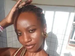 Shine_baddie  live sex cam