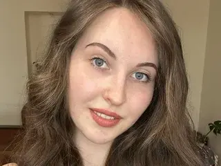 Kornika  live sex cam