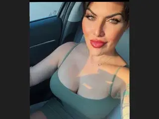 Nickimarie18  live sex cam
