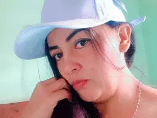 YesicaSweet25  live sex cam