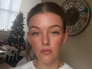 SassySiennaXXO  live sex cam