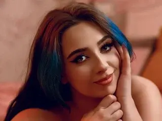 Alanamilani19  live sex cam