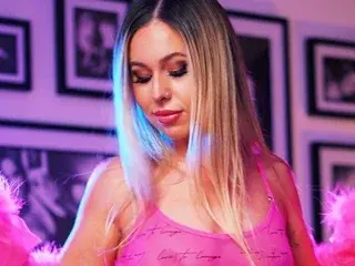 SashaMour  live sex cam
