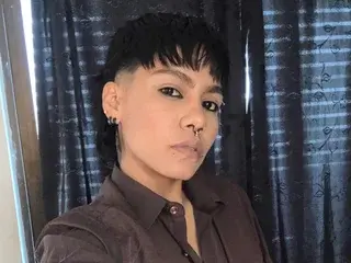 TaylorrHarper  live sex cam