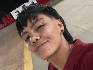 TaylorrHarper  live sex cam