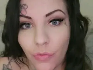 LunaHartXXX  live sex cam